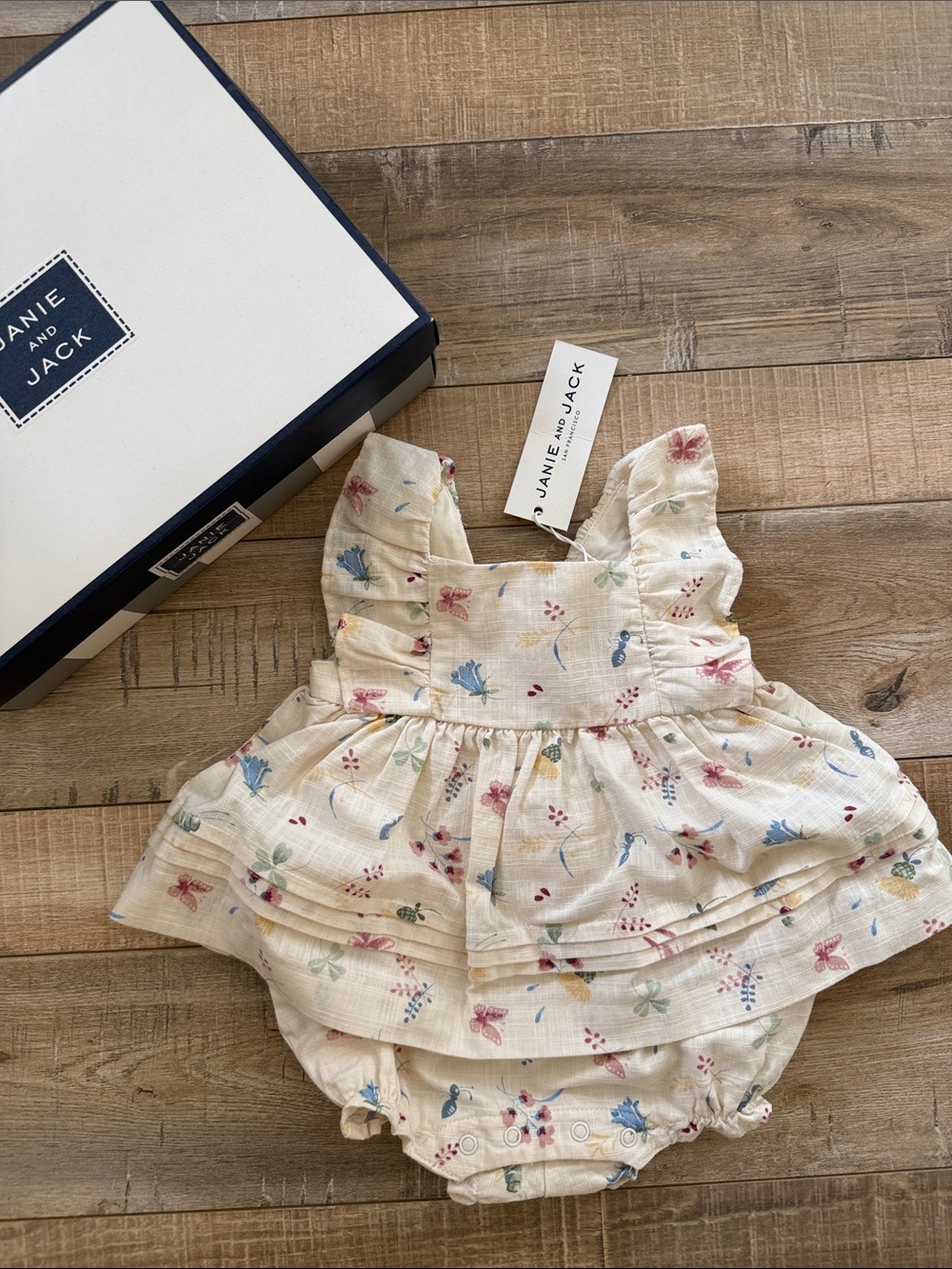 Janie and Jack Baby Girl Cream Floral Ruffle Romper NWT 0-3 Months